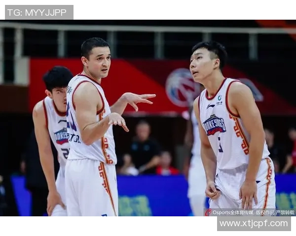 山东队与同曦队精彩对决比赛录像回顾及精彩瞬间分析